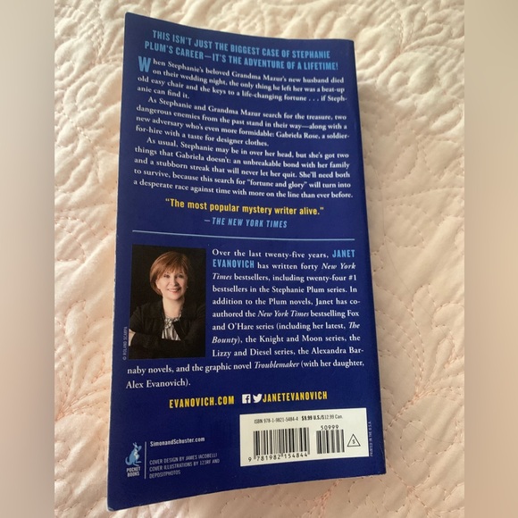 Janet Evanovich Books (3) - Picture 5 of 7
